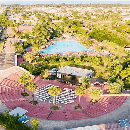 Minerva Club & Golf Hotel
